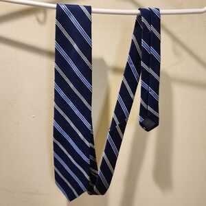Brooks Brothers stripes blue tie